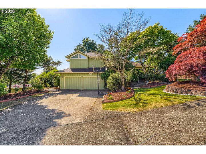 Property Photo: 2902 SW Orchard Hill Pl OR 97035