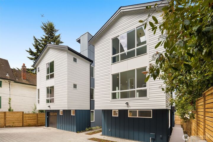Property Photo: 823 A 17th Avenue WA 98144