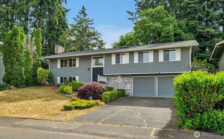 Property Photo:  32212  25th Ave SW  WA 98023 