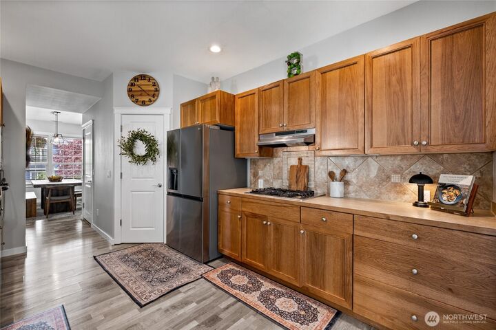Property Photo:  18539  97th Avenue E  WA 98375 