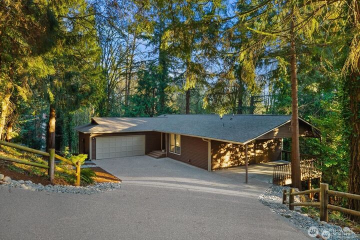 Property Photo: 25529 SE 159th Street WA 98027