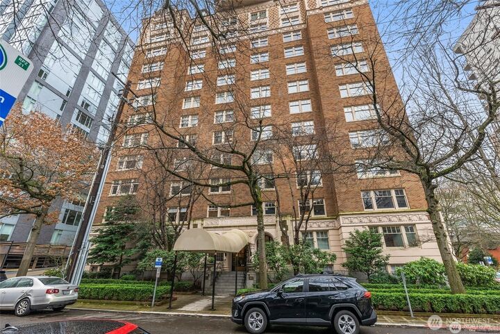 Property Photo: 1017 Minor Avenue 702 WA 98104