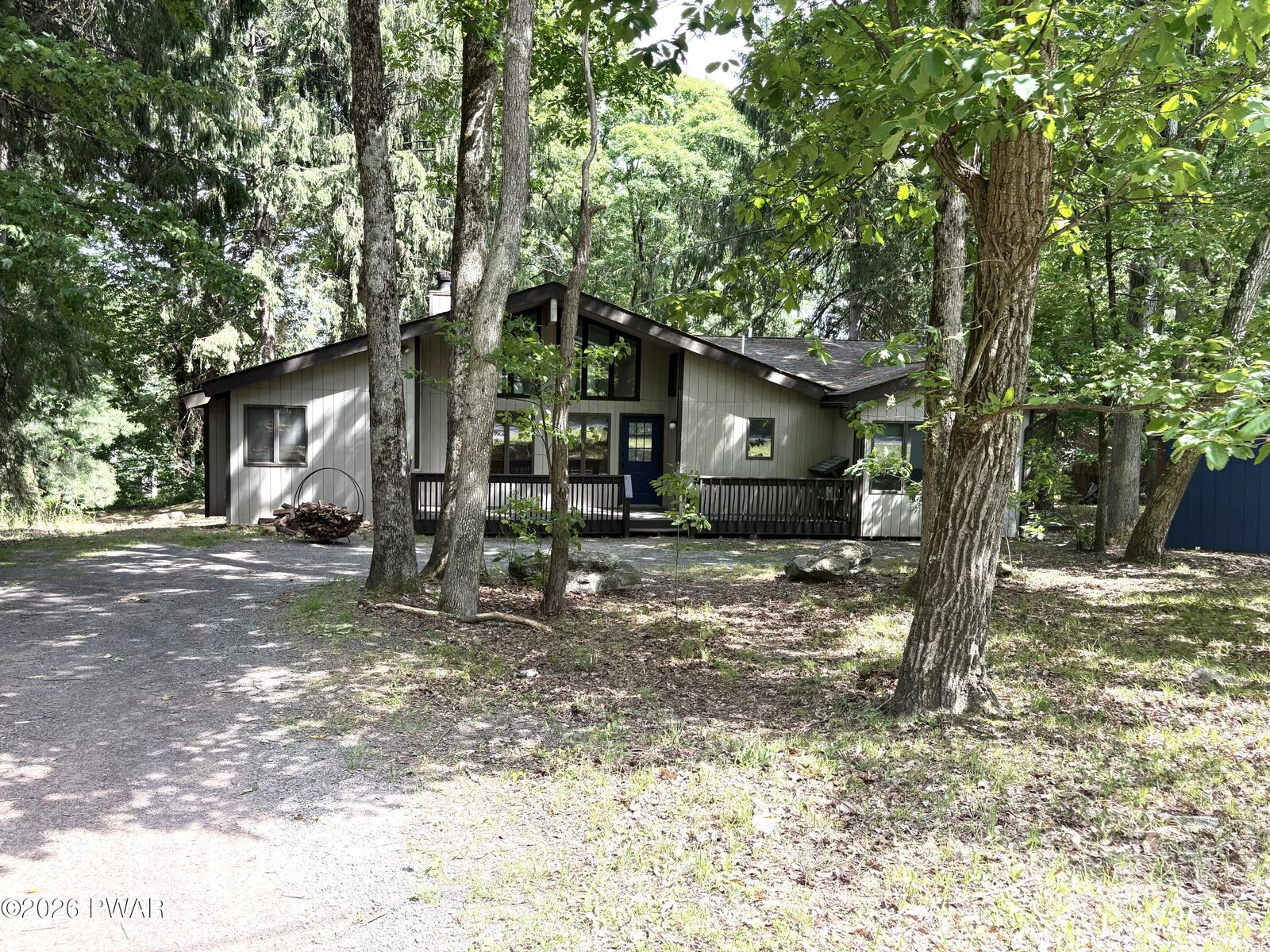 Property Photo: 213 Hillside Drive PA 18428