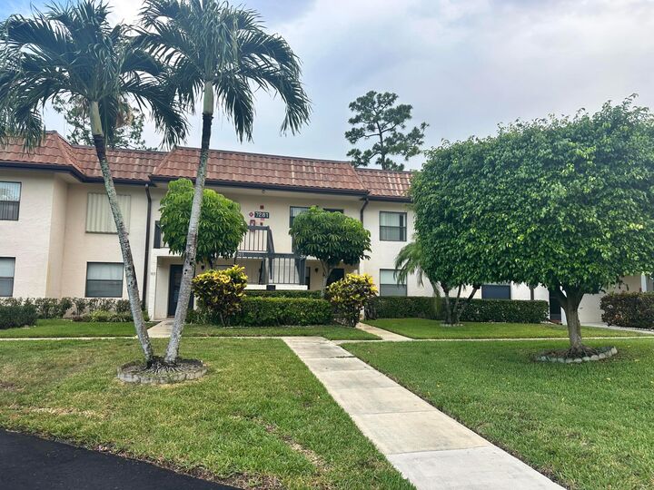 Property Photo:  7281 Golf Colony Court 204  FL 33467 