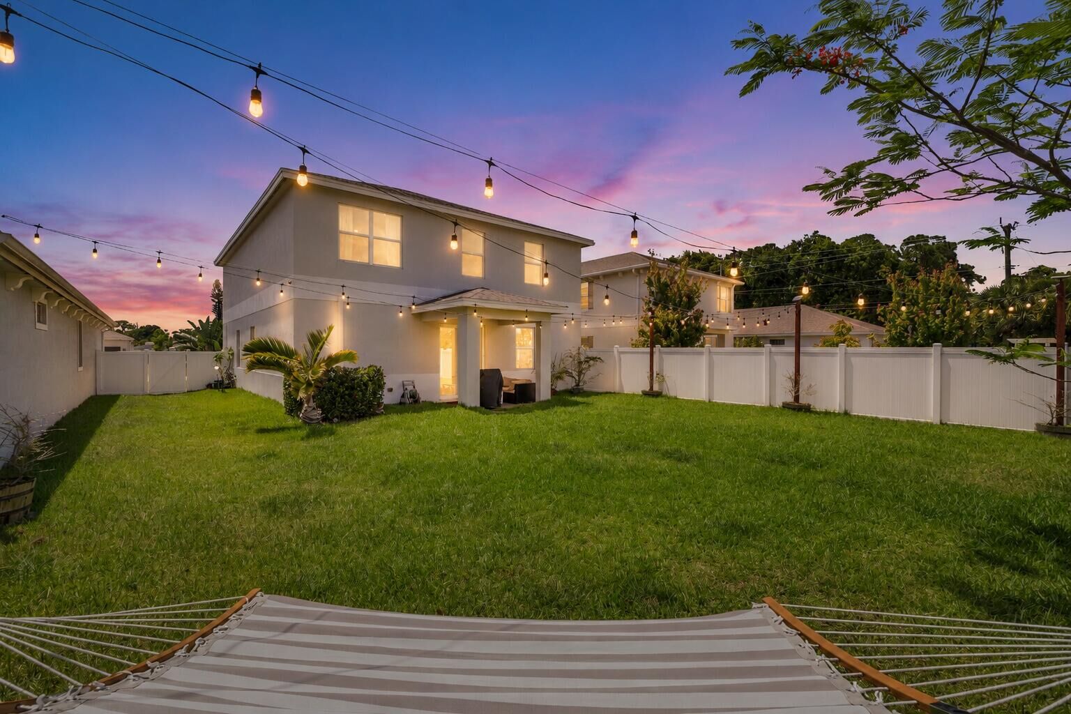 Property Photo:  4506 Catalina Way  FL 33463 