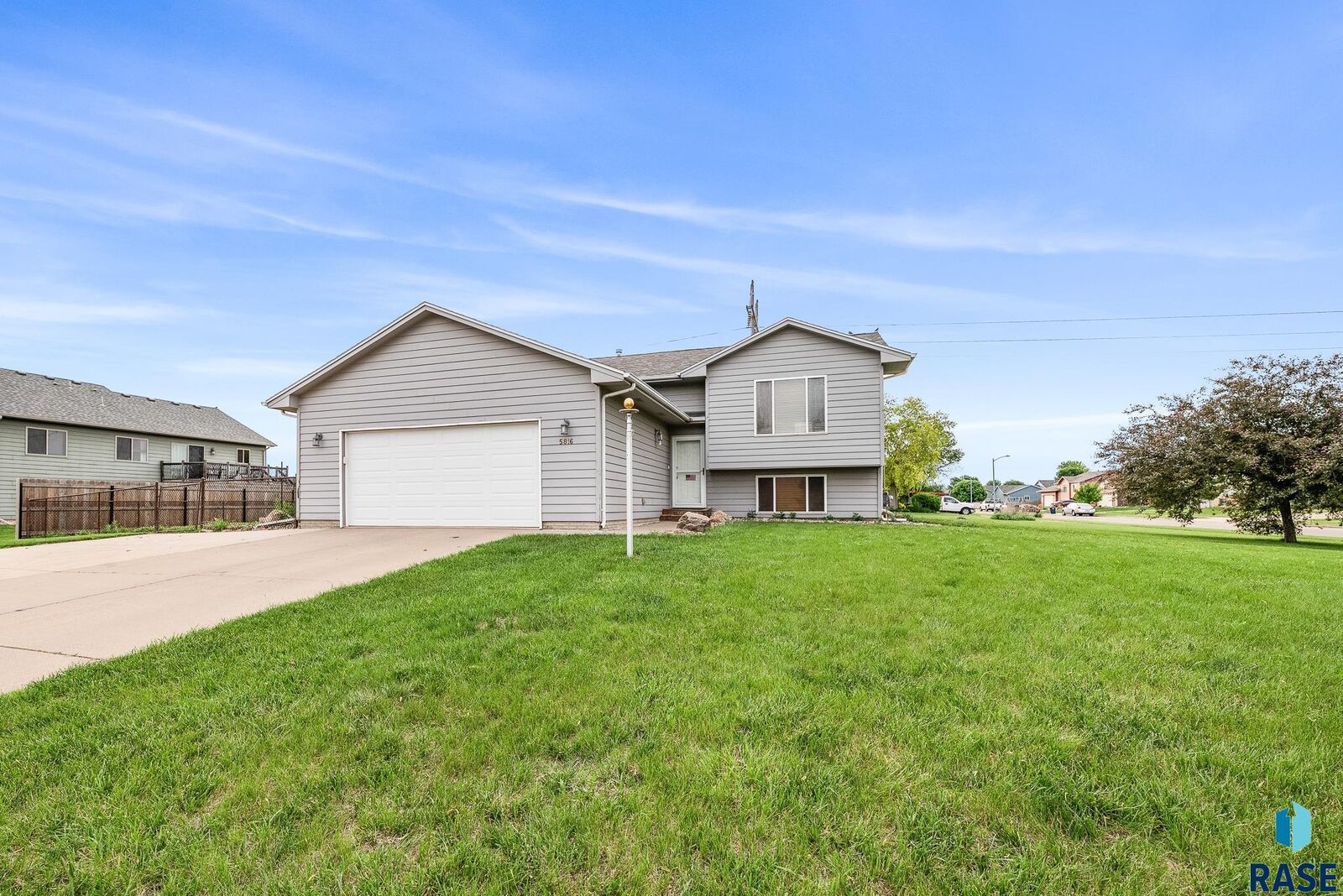 Property Photo: 5816 S Galway Ave SD 57106