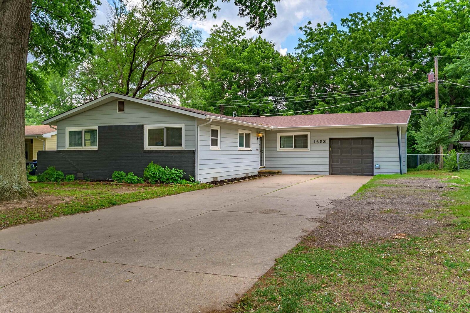 Property Photo: 1653 Montana KS 67042