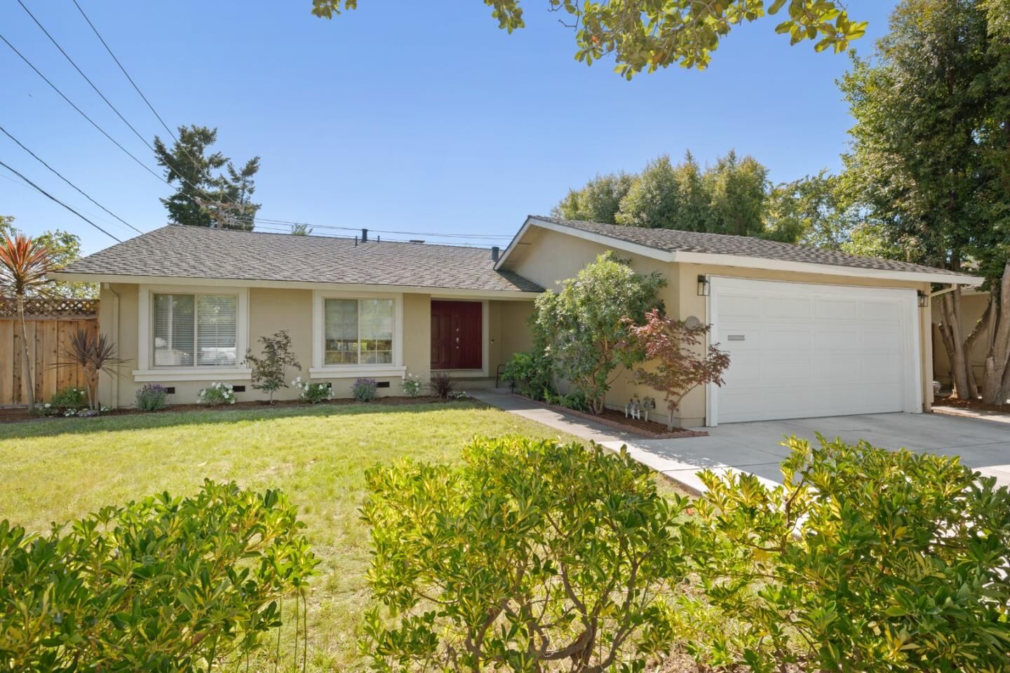 Property Photo: 814 Hollenbeck Avenue CA 94087