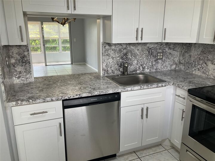 Property Photo: 2801 NW 47th Ter 403B FL 33313