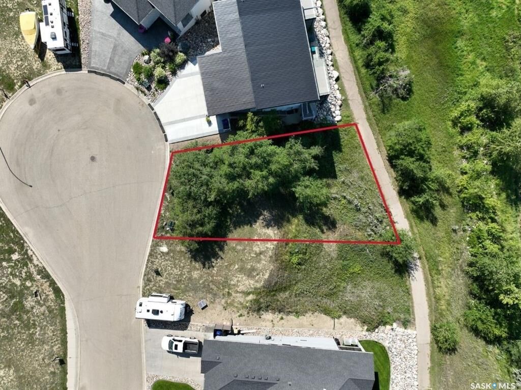 Property Photo:  17 Copper Ridge Way  SK S6H 4R1 
