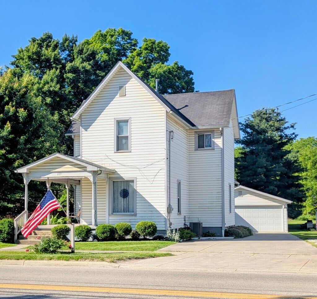 Property Photo:  229 Main  Street  OH 43001 