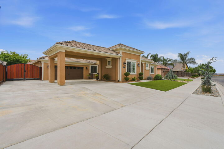 Property Photo:  6641 W Oriole Avenue  CA 93291 