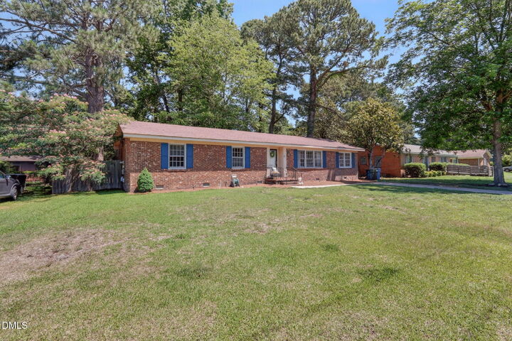 Property Photo: 1808 Oakdale Drive W NC 27893