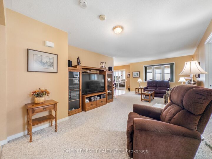 Property Photo: 14 Elmdale Drive ON K0K 3L0