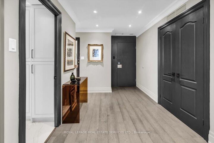 Property Photo: 619 Avenue Road 1104 ON M4V 2K6