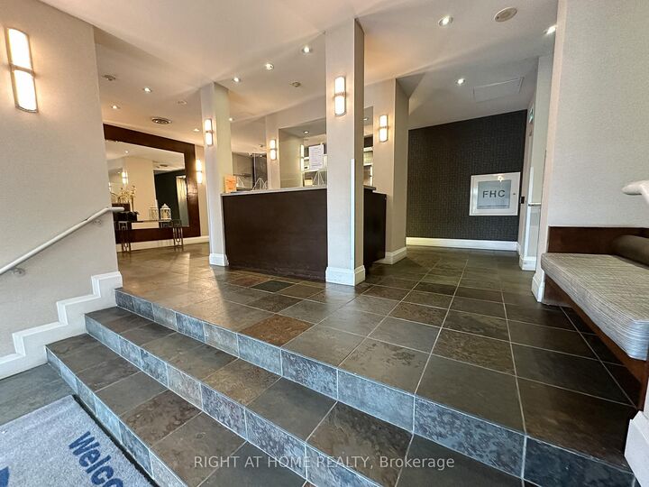 Property Photo: 2088 Lawrence Avenue W 702 ON M9N 3Z9