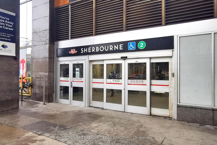Property Photo: 395 Bloor Street 2109 ON M4W 0B4