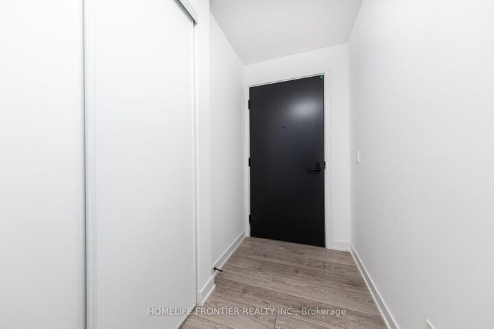 Property Photo: 108 Peter Street 4702 ON M5V 0W2