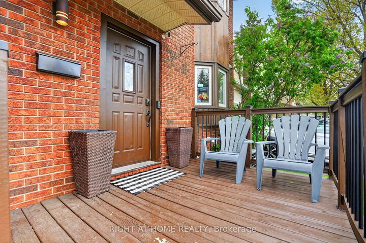 Property Photo: 1633 Lafrance Drive ON K1E 2L7