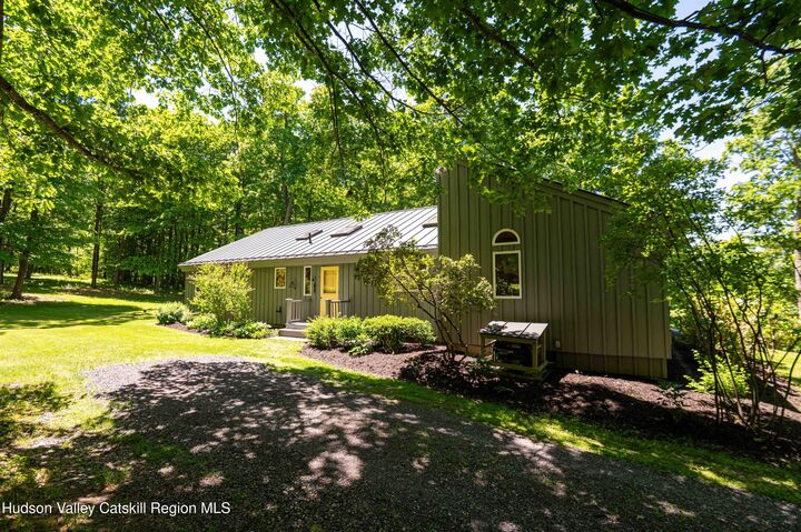 Property Photo:  436 School House  NY 12017 