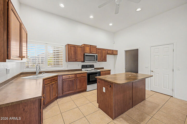 Property Photo: 3386 E Thornton Avenue AZ 85297
