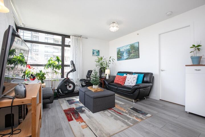 Property Photo: 8120 Lansdowne Road 404 BC V6X 0A1