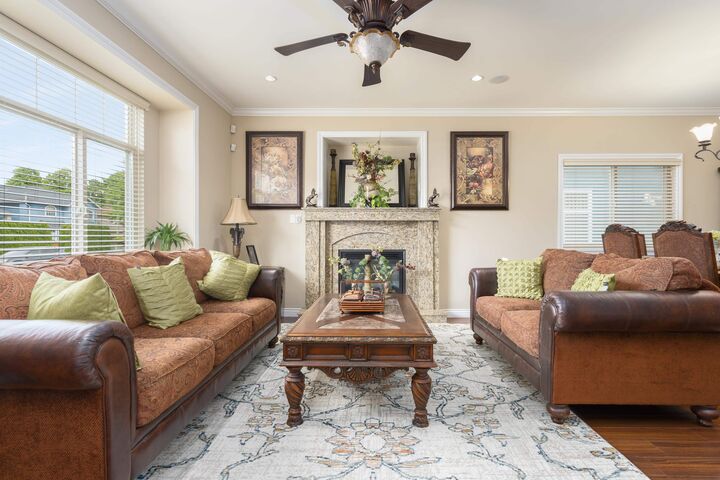 Property Photo: 36 E 54 Avenue BC V5X 1N4