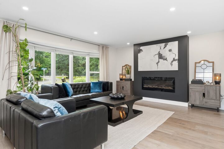 Property Photo: 2382 Patricia Avenue BC V3B 2H3