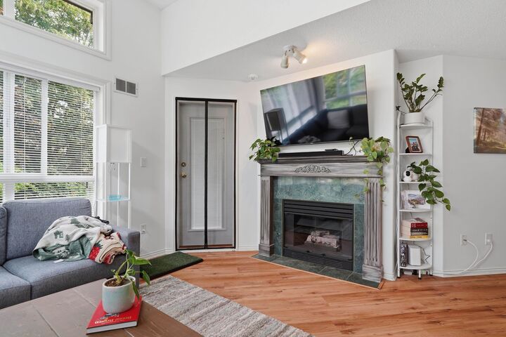 Photo de la propriété:  15342 20 Avenue 309  BC V4A 2A2 