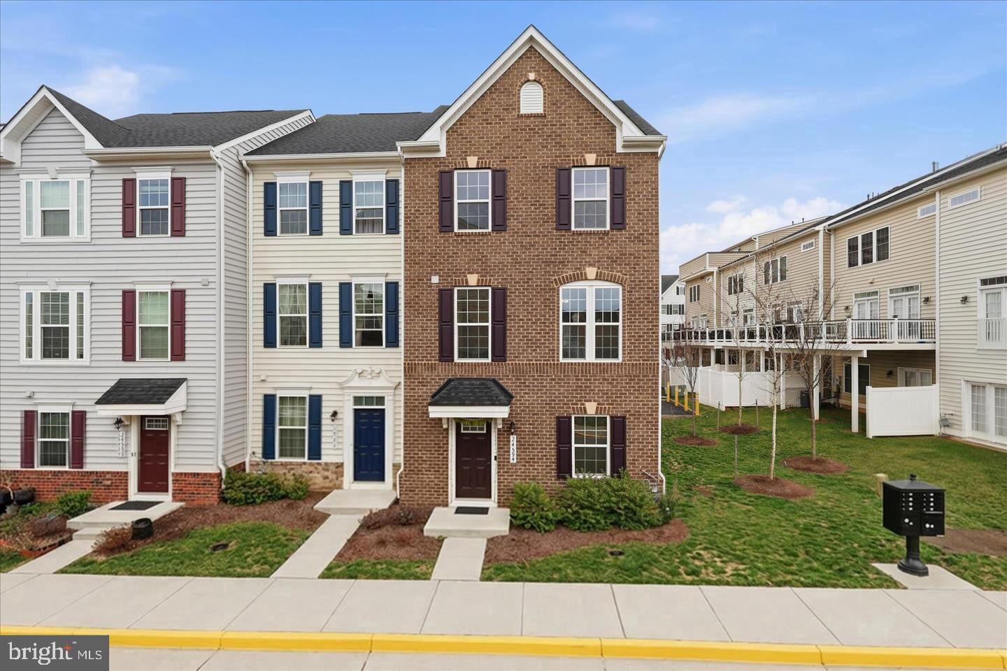 Property Photo: 24594 Laurel Lake Terrace VA 20166