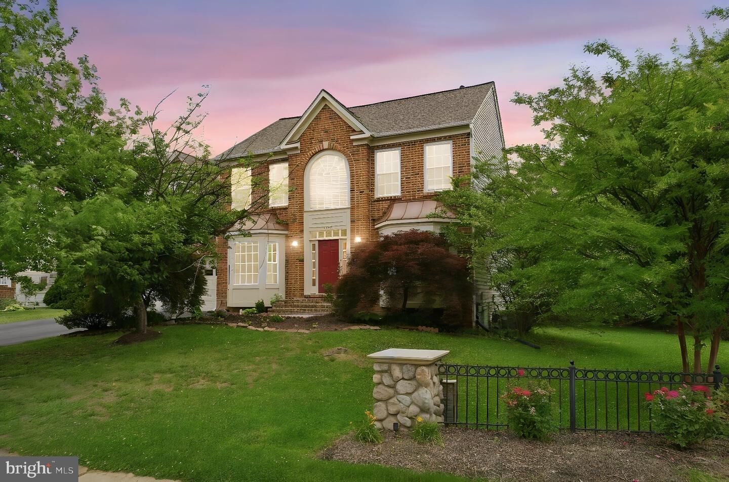 Property Photo: 6355 Willowfield Way VA 22150