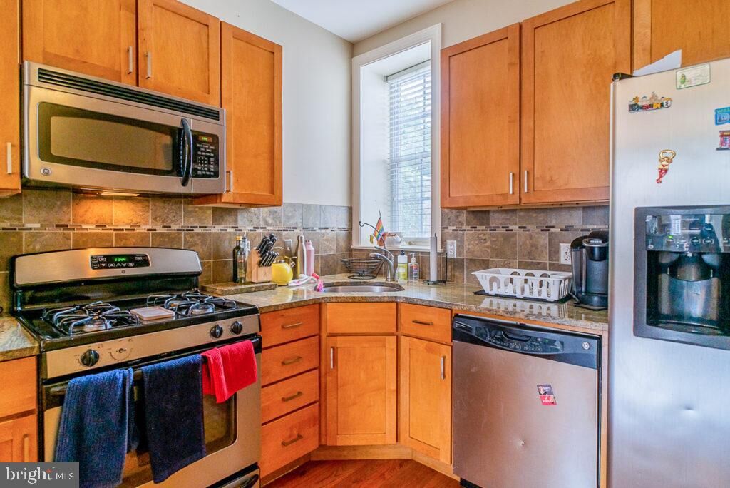 Property Photo: 1247 S 19th Street PA 19146