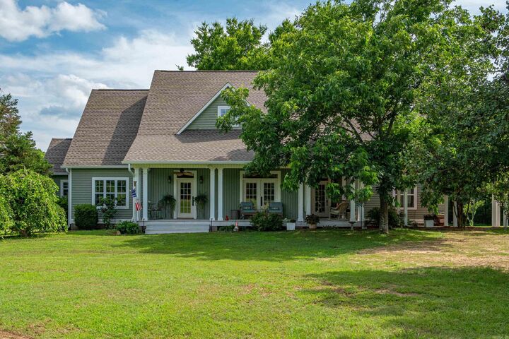 Property Photo: 4838 Malvern Avenue AR 71901