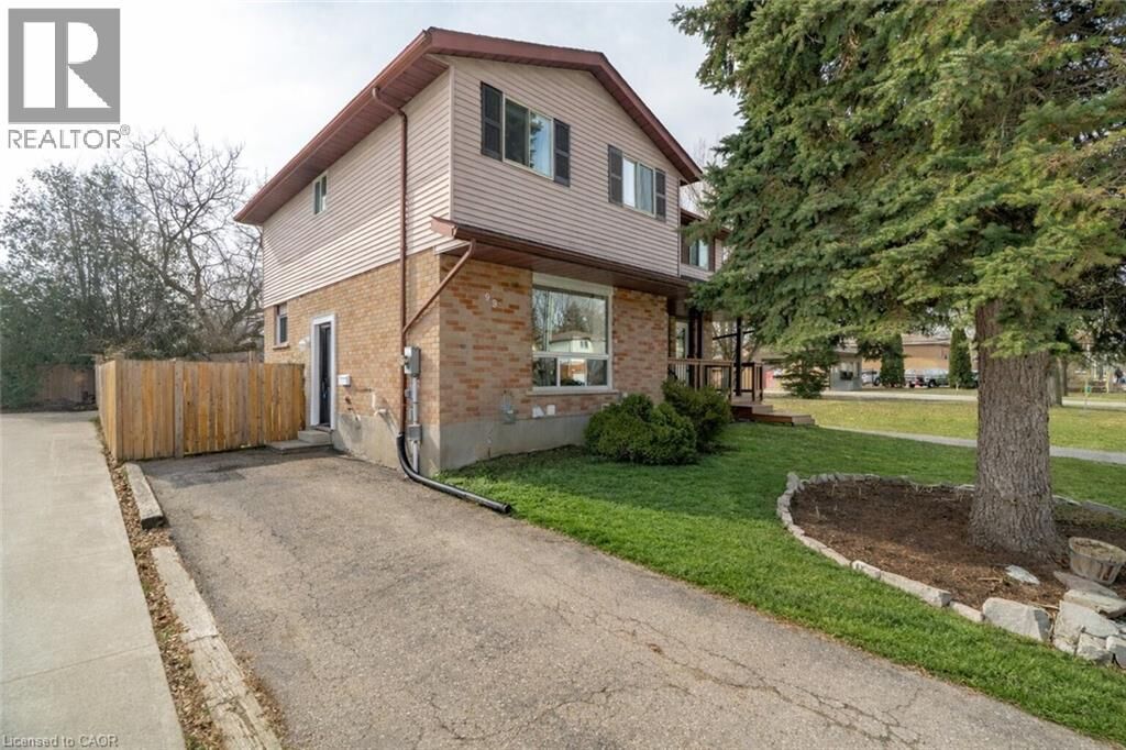 Photo de la propriété:  99 Emma Street  ON N1E 1V1 