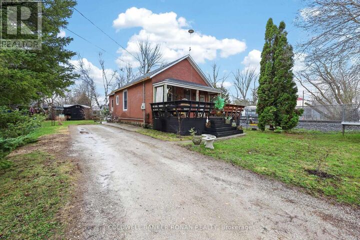 Property Photo:  87 Wellington Street East  ON L9R 1G7 
