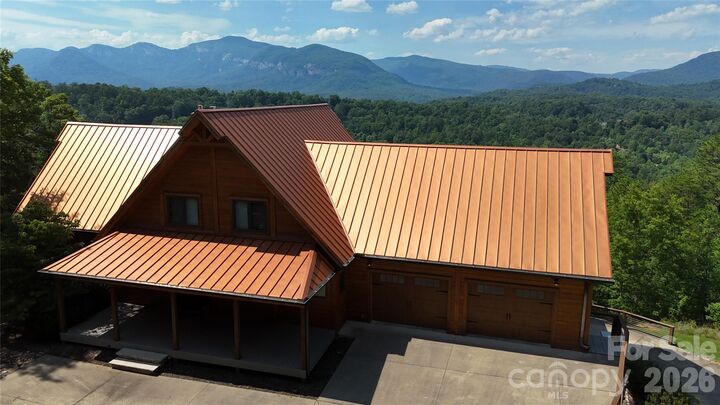 Property Photo: 590 Boulder Ridge NC 28746