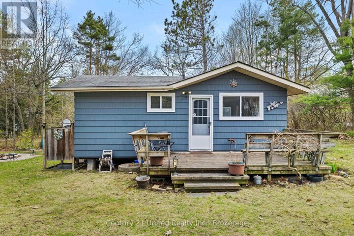 Property Photo: 422 Island View Road 10 ON K0K 2X0