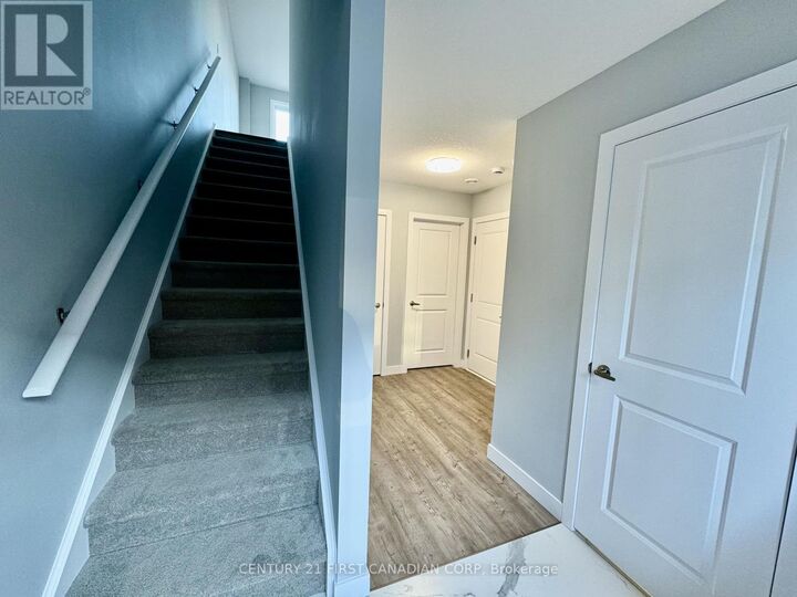Property Photo: 349 Southdale Road East 26 ON N6E 1A2