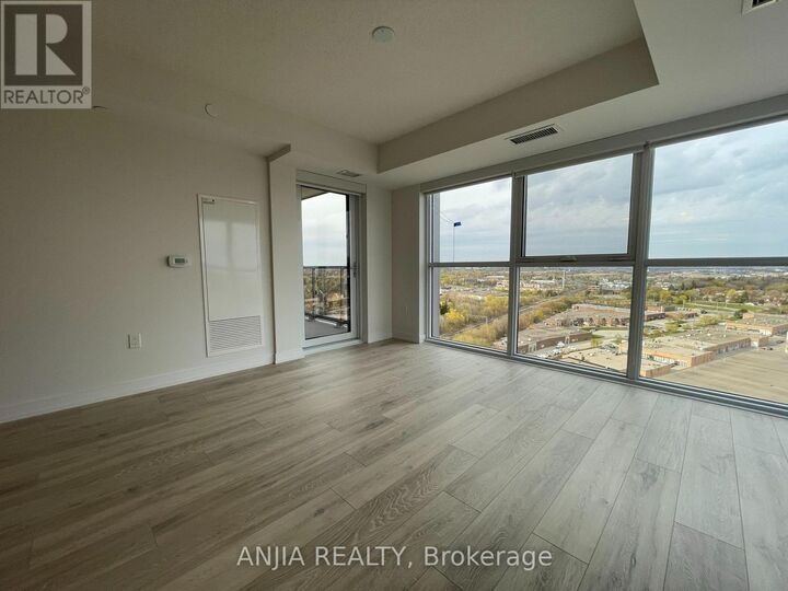 Property Photo: 225 Village Green Square 1910 ON M1S 0N4