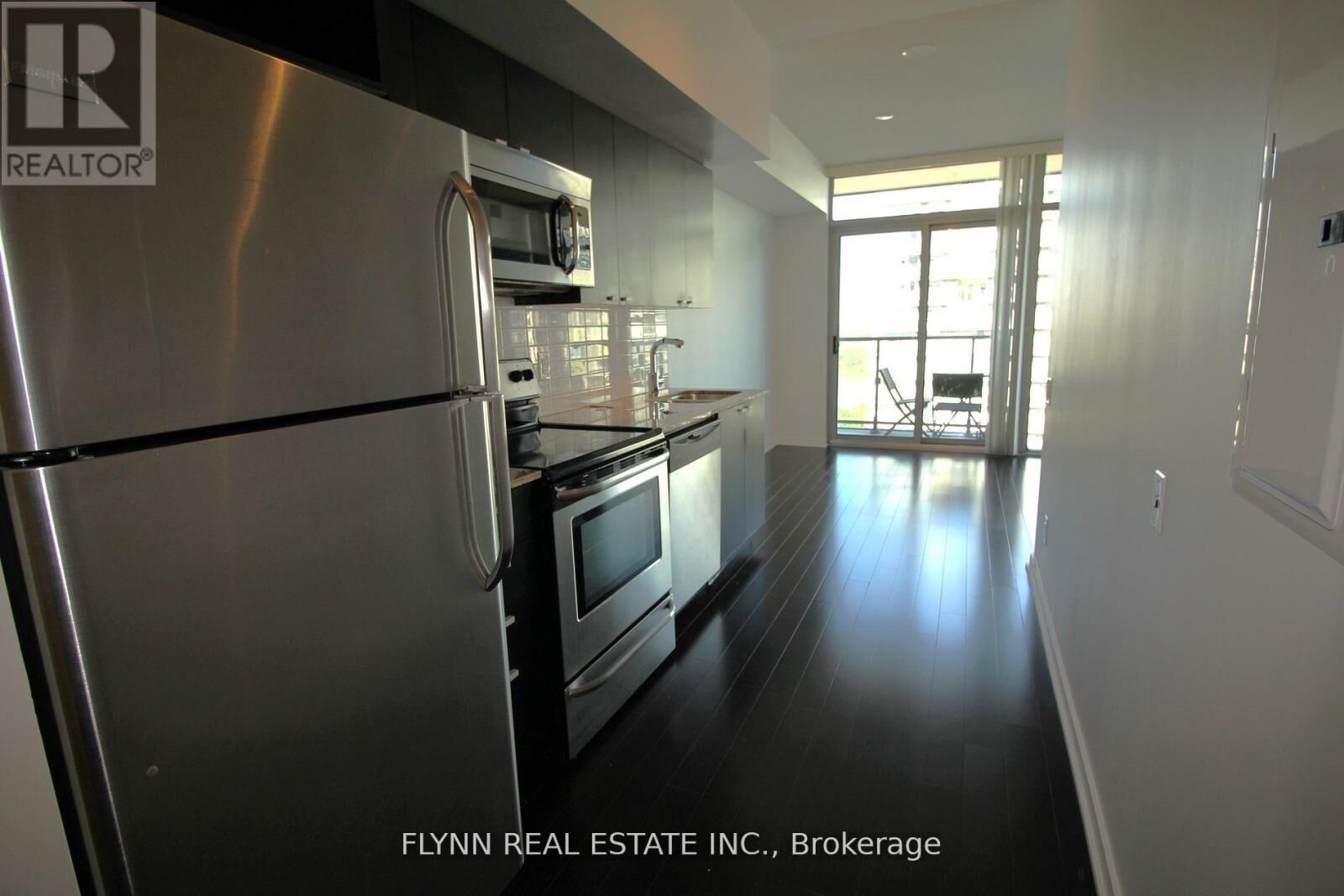 Property Photo:  105 The Queensway 2313  ON M6S 5B5 