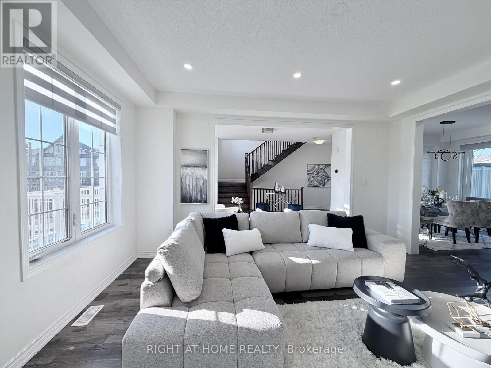 Photo de la propriété: 1222 Rose Way 21 Upper ON L9E 1P2