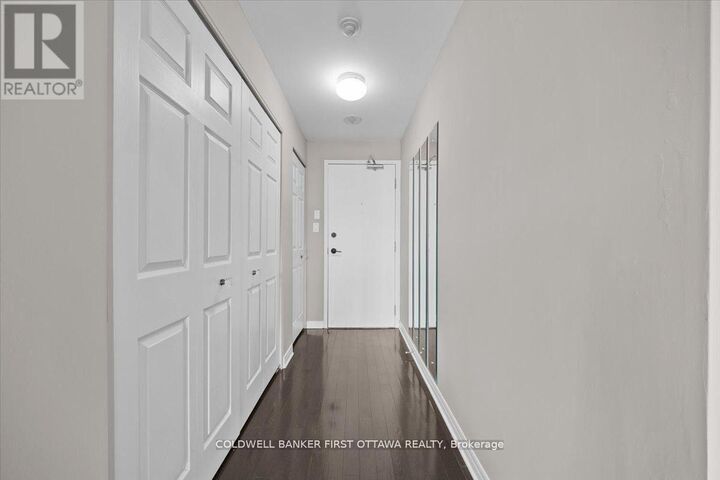 Property Photo:  134 York Street 305  ON K1N 1K8 