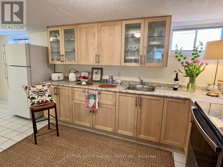 Property Photo:  1049 Royal York Road  ON M8X 2G6 