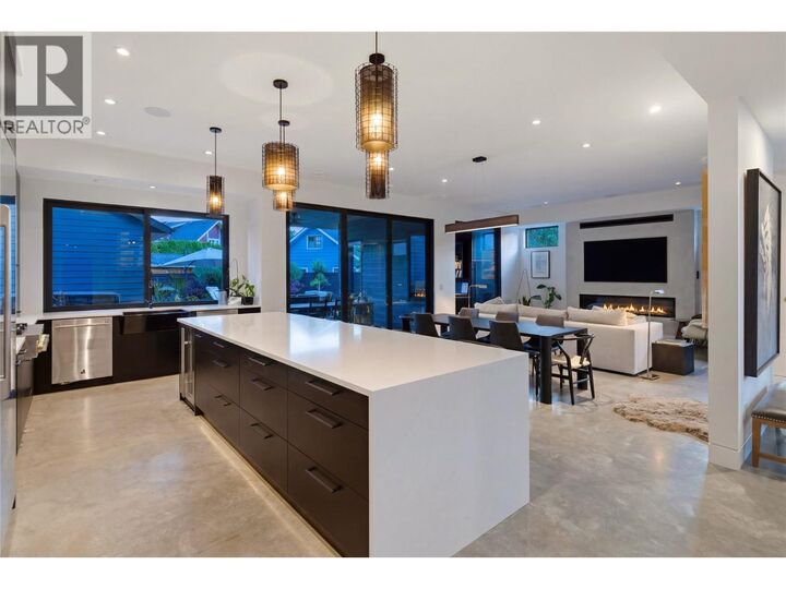 Property Photo:  267 Lake Avenue  BC V1Y 5W6 
