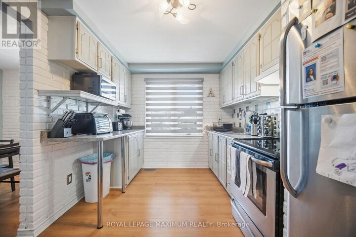 Property Photo:  7493 Bybrook Drive  ON L4T 3R4 