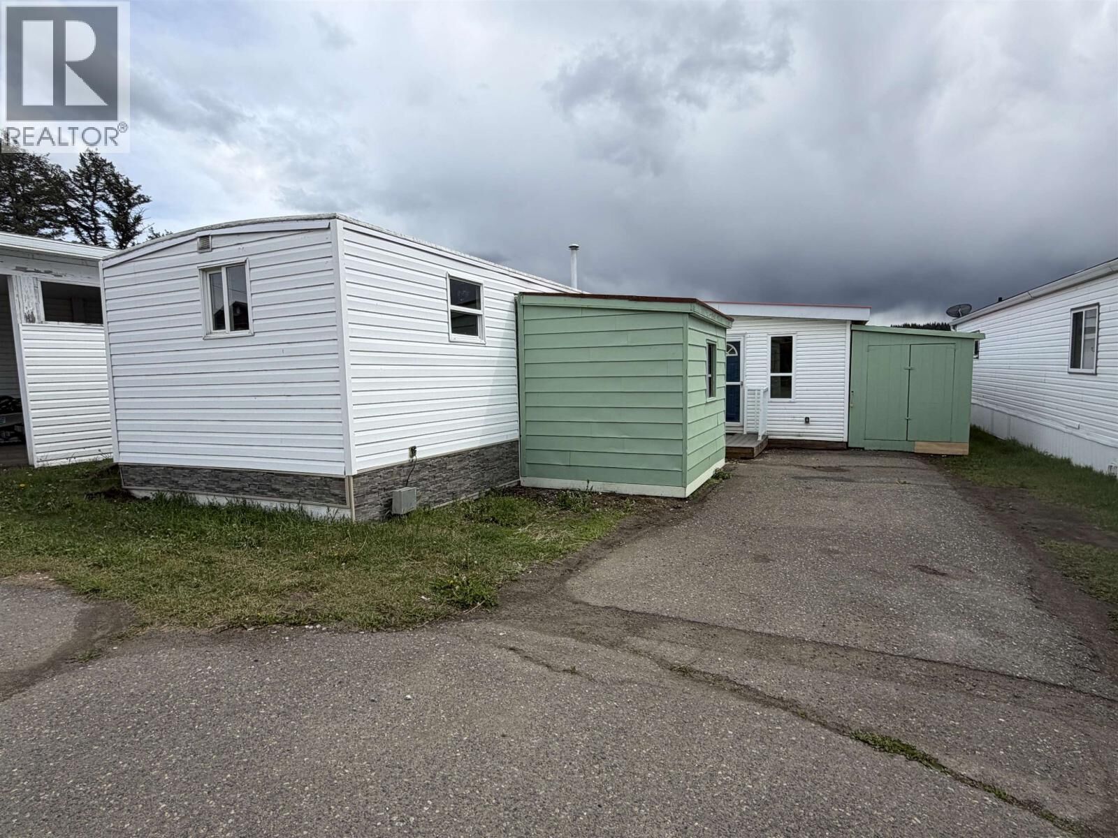 Property Photo: 3728 Cariboo Hwy 97 S 3 BC V0K 1T1