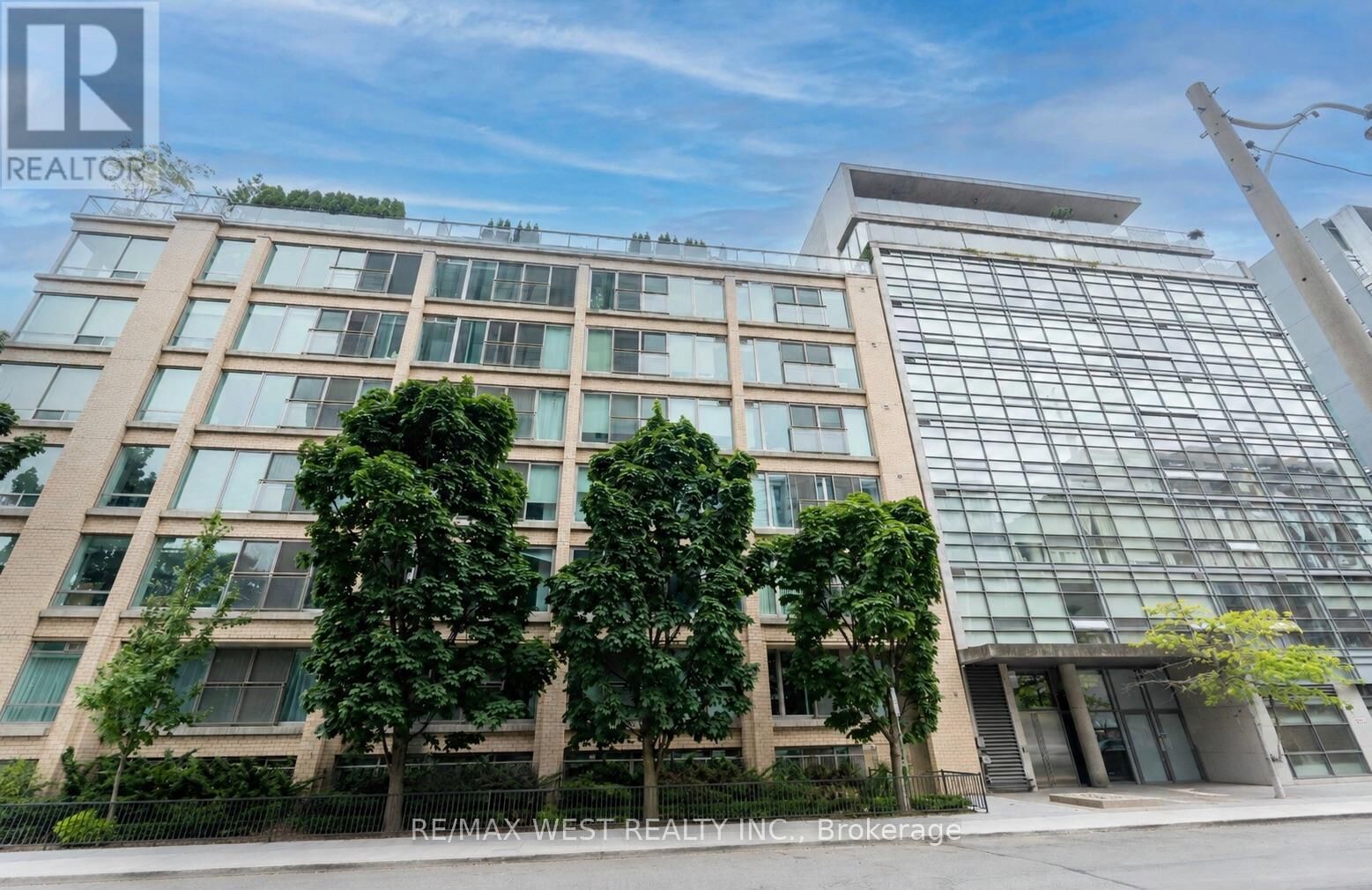 Property Photo: 42 Camden Street 303 ON M5V 1V1