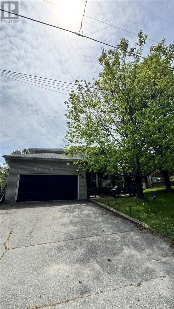 101 Field — photo 1