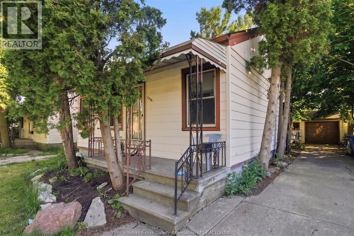 Property Photo: 2215 Forest Avenue ON N8W 2G7