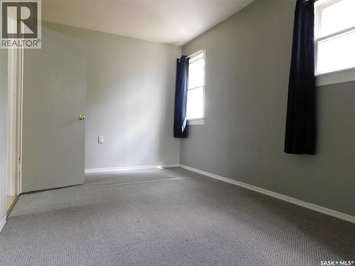 Property Photo:  227 2nd Avenue E  SK S0H 0B0 